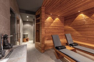 Sauna, steam room