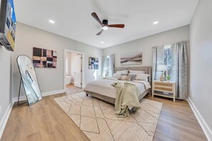 4 bedrooms, free WiFi, bed sheets