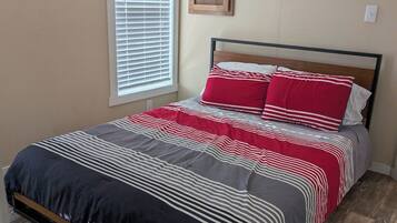 1 bedroom, bed sheets