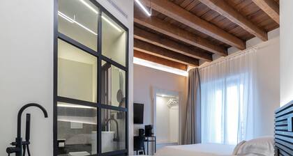 YOUnique Boutique Rooms