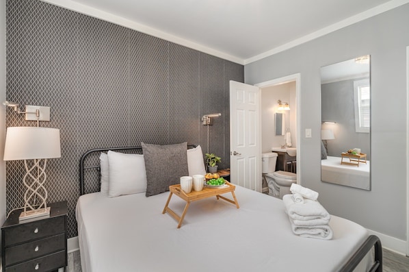 2 bedrooms, iron/ironing board, travel cot, free WiFi