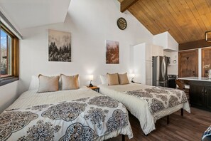 1 camera, ferro/asse da stiro, Wi-Fi gratuito, lenzuola