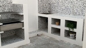 Douche, articles de toilette écologiques, séchoir à cheveux, bidet