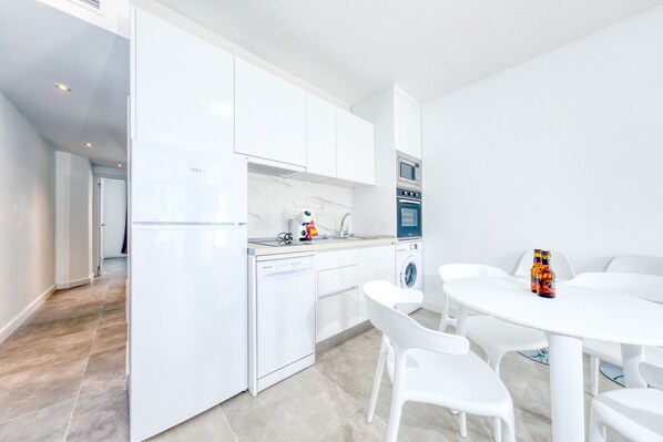 Fridge, microwave, oven, dishwasher