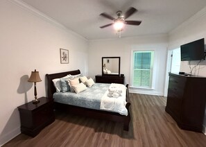 Bungalow, 3 Bedrooms, Balcony, Garden View | 3 bedrooms - 7010 Rookery 3 Sea Shell Cottage New Build in Bunks Coming Soon Sleeps 10 (Gulf Shores)