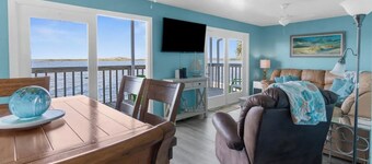 MANATEE COTTAGE:  Gulf Front 2-bedroom house