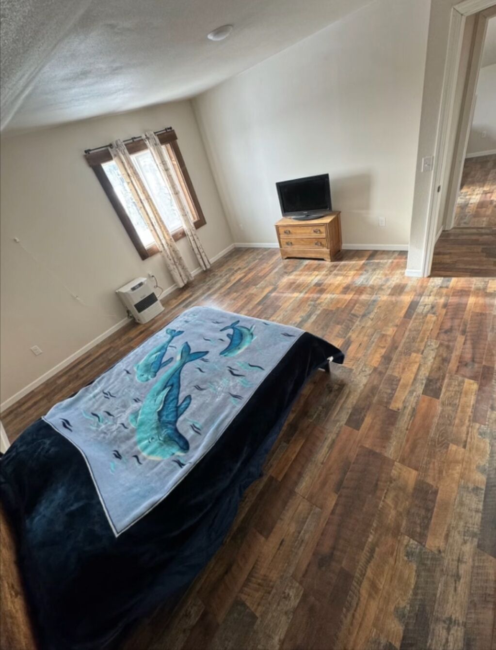 4 slaapkamers, een bureau, gratis wifi, beddengoed