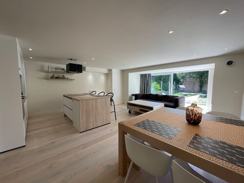 Modern flat with garden