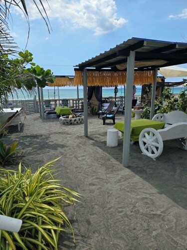 Discover your perfect retreat
Modern 3-bedroom house with WiFi /AC in Bacnotan