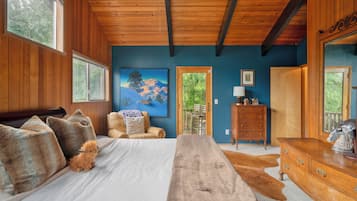 7 bedrooms, iron/ironing board, WiFi, bed sheets