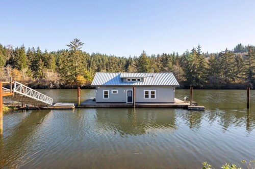The Float House at Jack Creek