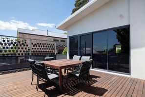 Outdoor dining - Fun For The Whole Family (Riverside)