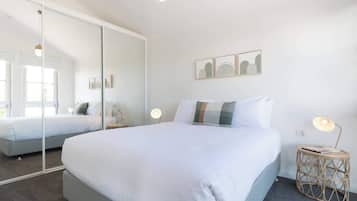 2 bedrooms, iron/ironing board, travel cot, WiFi