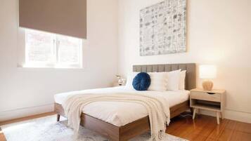 3 bedrooms, travel cot, WiFi, bed sheets