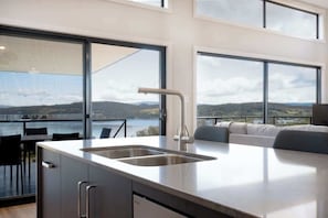 Interior - Wedgetail On The Tamar (Hillwood)