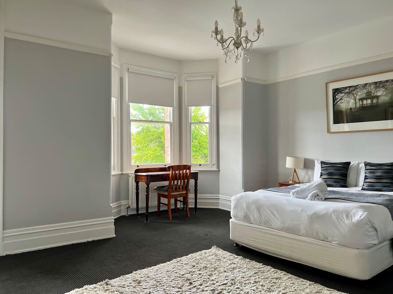 4 Schlafzimmer, Schreibtisch, Reisekinderbett, WLAN