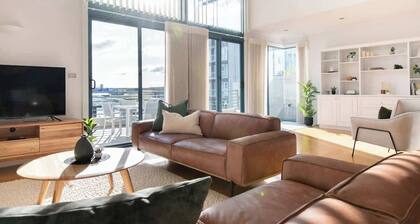 Riverview Waterfront Stay!