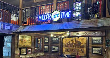 Eclectic lodge in charming Colome, SD