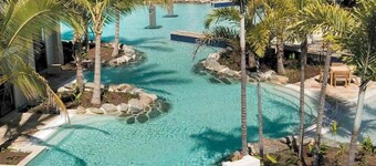 Temple Breeze - Swim Out Apartment