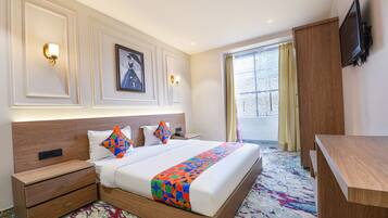 1 bedroom, Egyptian cotton sheets, premium bedding, in-room safe