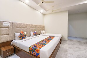 Egyptian cotton sheets, premium bedding, in-room safe, free WiFi - Fabhotel Simhadri Grand (Khammam)