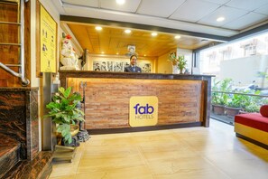 Reception - FabHotel Manoshanti - Nr. Big Daddy Casino (Panaji)
