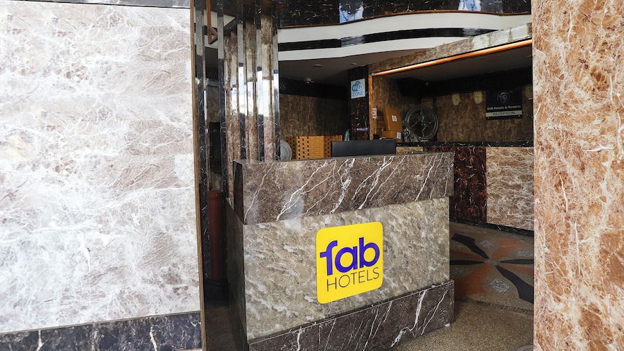 Fabhotel Chamiers Park