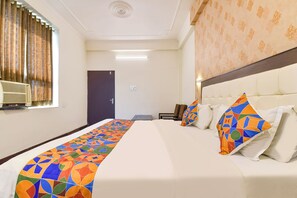 Egyptian cotton sheets, premium bedding, in-room safe, free WiFi - Fabhotel Dream Palace (Jaipur)