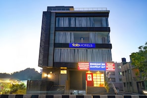 Exterior - Fabhotel Moonlight Inn (Bengaluru)