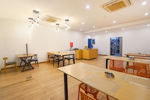 Restaurant - Fabhotel Moonlight Inn (Bengaluru)