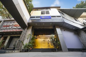 Exterior - Fabhotel Skyline Suite (Mumbai)