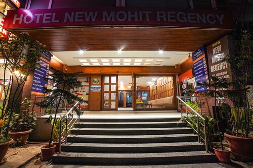 Fabhotel New Mohit Regency