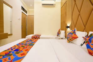 Egyptian cotton sheets, premium bedding, in-room safe, free WiFi