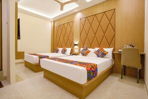 1 bedroom, Egyptian cotton sheets, premium bedding, in-room safe