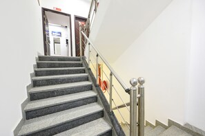 Lobby - Fabhotel Silver Stone (Noida)