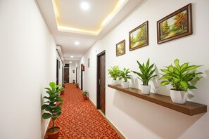 Lobby - Fabhotel Silver Stone (Noida)