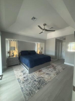 3 soverom, skrivebord, strykejern/-brett og wi-fi