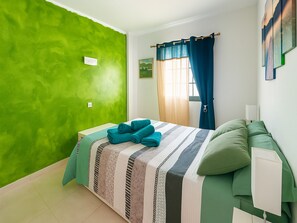 1 bedroom, desk, iron/ironing board, free WiFi - Corallo – Eco Stay, 100m from the Beach (Puerto Del Carmen)
