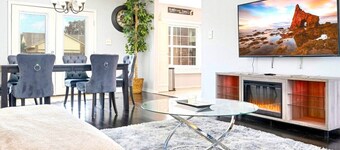 Cute 3 BR house with Great location