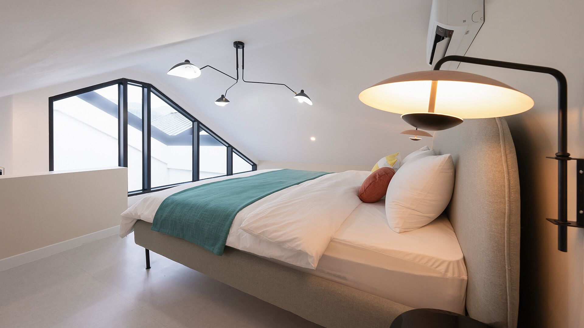 1 quarto, individualmente decorados, individualmente mobiliados