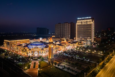 Grand Madison Hotel Xiangyang Hexin Outlets