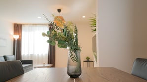 Villa – superior, balkong | Oppholdsområde