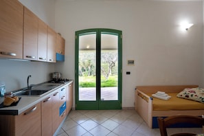 2 عدّة غرف نوم وواي فاي مجانًا وملاءات أسرّة