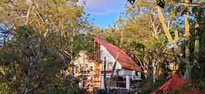 ด้านหน้าที่พัก