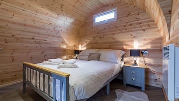 2 bedrooms, iron/ironing board, travel crib, WiFi