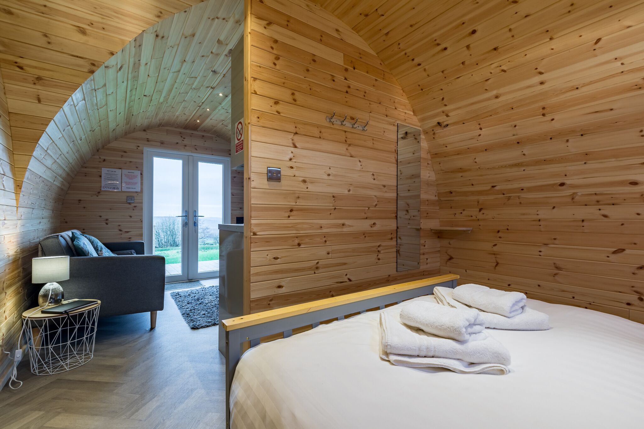 2 soverom, strykejern/-brett, reiseseng for barn og wi-fi