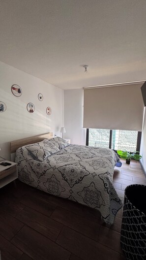 1 chambre, fer et planche à repasser, Wi-Fi, draps fournis