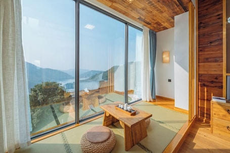 Classic Double Room, Courtyard View | 1 bedroom, premium bedding, down comforters, minibar