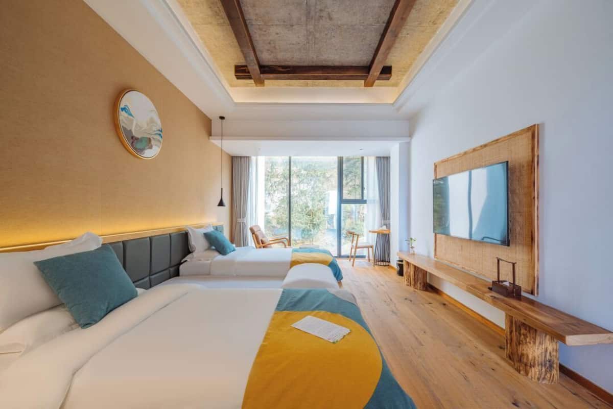 Classic Twin Room, Hill View | 1 bedroom, premium bedding, down comforters, minibar