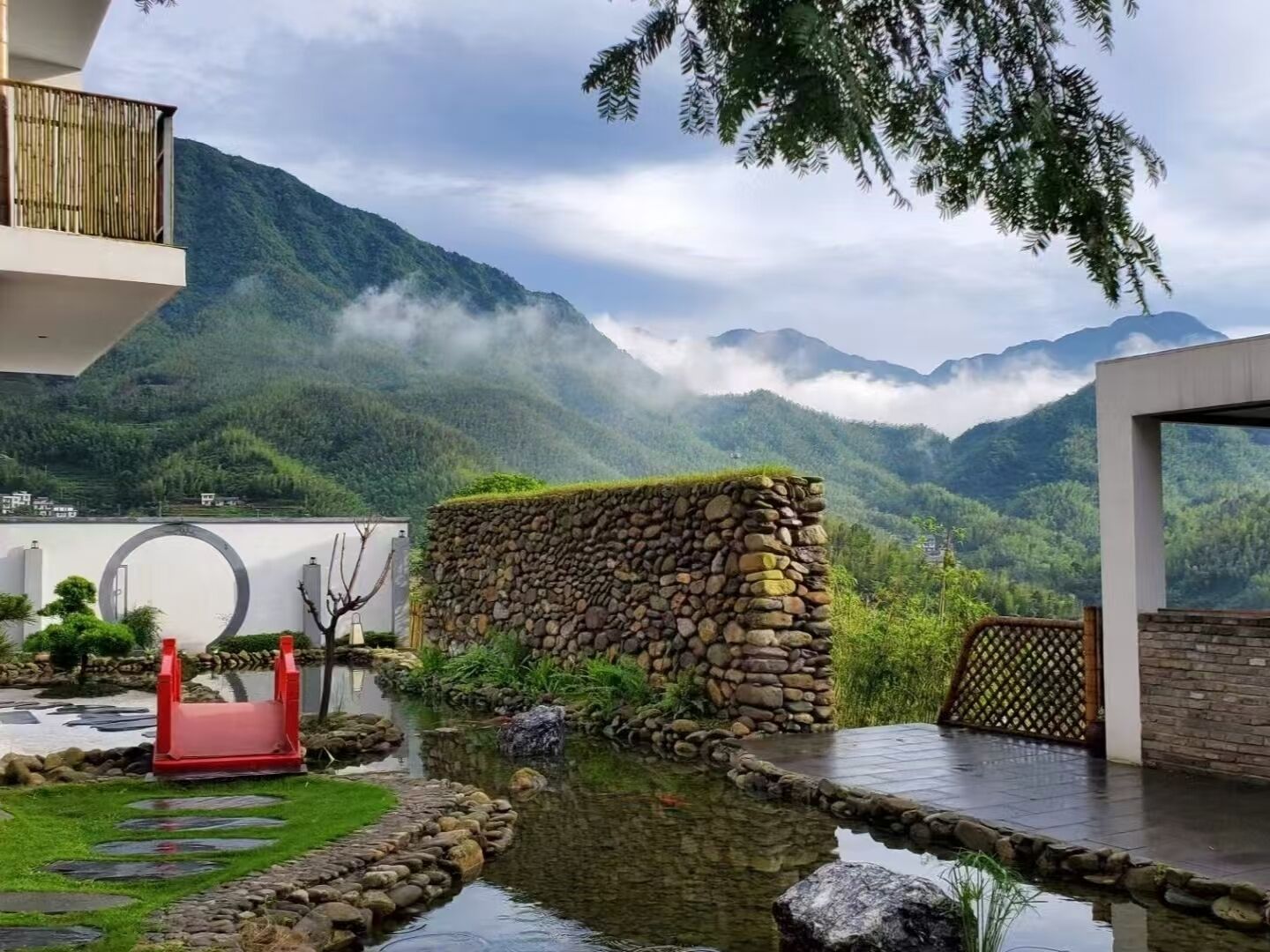 Quang cảnh nhìn từ nơi lưu trú
